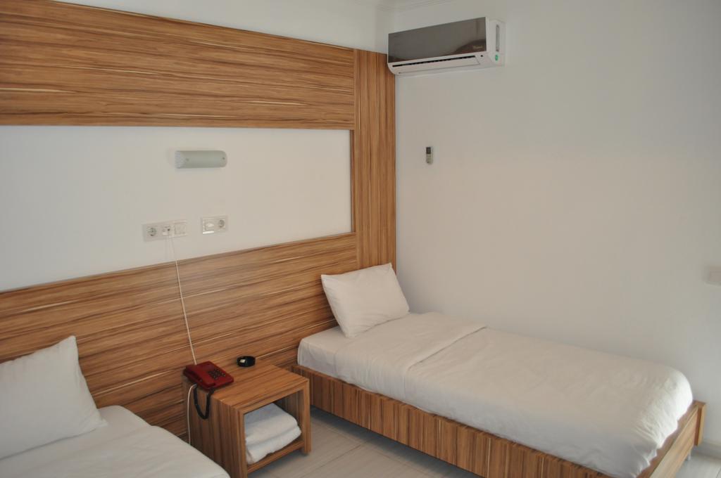 Araucaria Pension 안탈리아 외부 사진